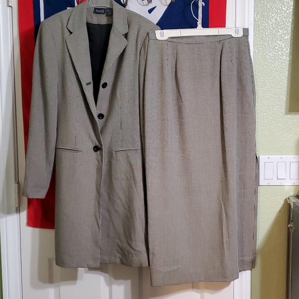 Women's size 6 professional suits